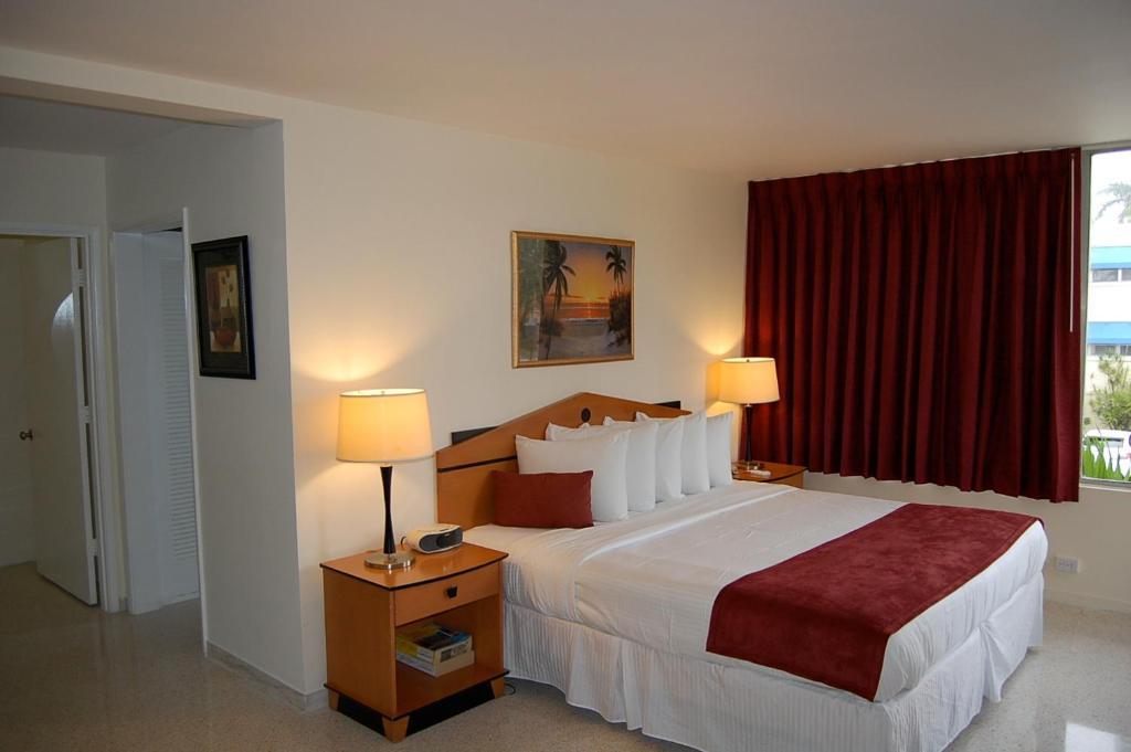 Alcazar Resort- Gay Mens Resort Φορτ Λόντερντεϊλ Δωμάτιο φωτογραφία